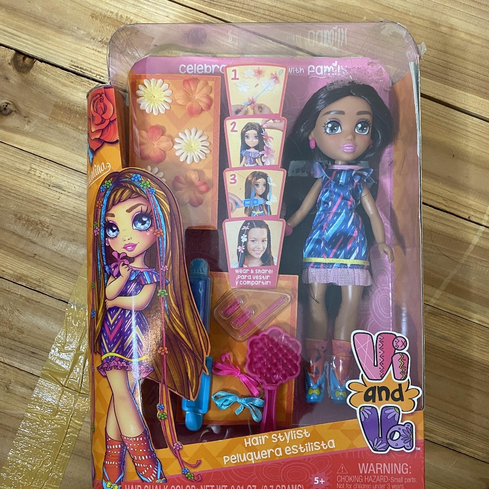 Vi and Va Valentina Hair Stylist Doll